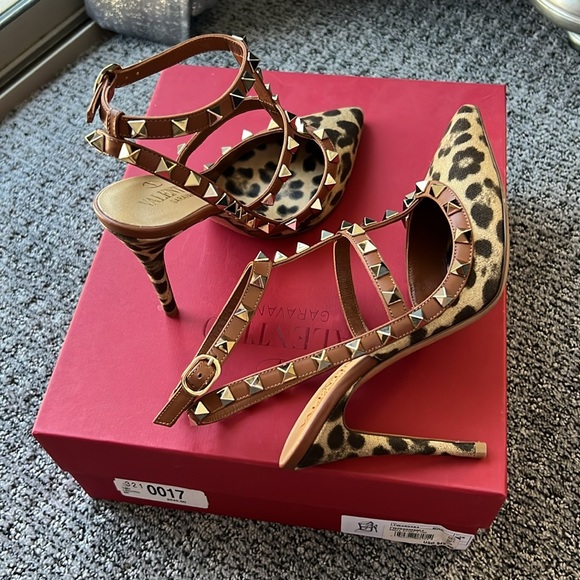 Leopard Valentino ankle strap 100mm main image 2